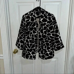 Dana Kay blazer /sz 14w /black and white